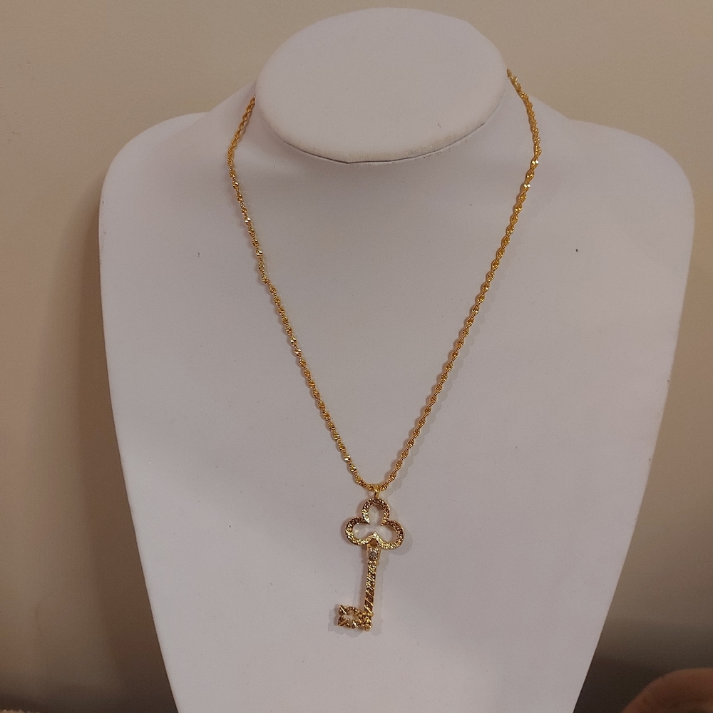 ❣️Fashion jewelry key necklace